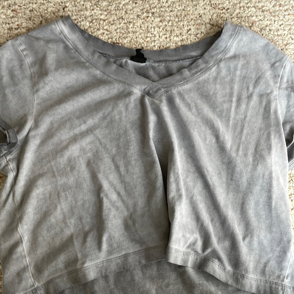 Cropped tee